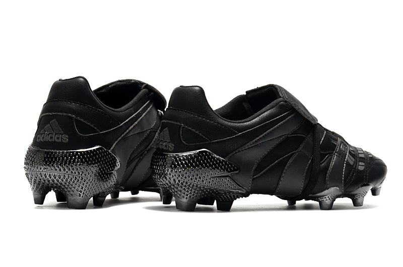Chuteira Adidas Predator Accelerator FG - Preta